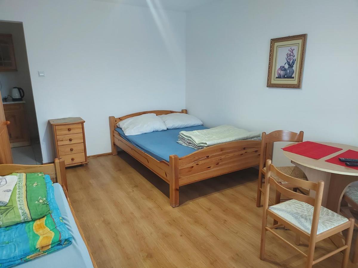 Pokoje Goscinne Tomasz Międzywodzie Buitenkant foto